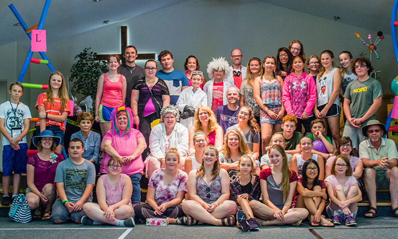 cropped-kids_camp_2017_volunteers-800.jpg